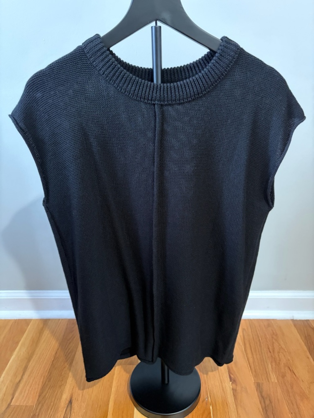 Sleeveless Knit Top in Black